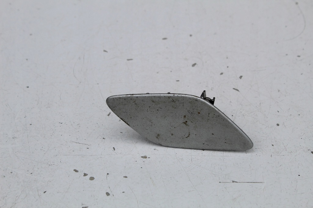 фото №1, Заглушка распылителя правый перед bmw e92 7158750