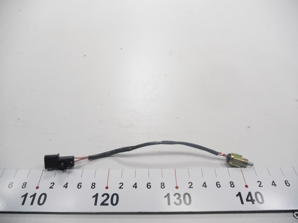 фото №7, Выключатель датчик света задняя mitsubishi l200 pajero оригинальный номер me581047