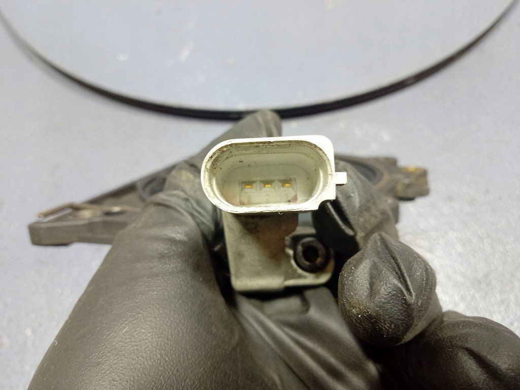 фото №7, Audi q5 8r a4 b8 2.0 tdi сальник датчик положение вала 038103173a