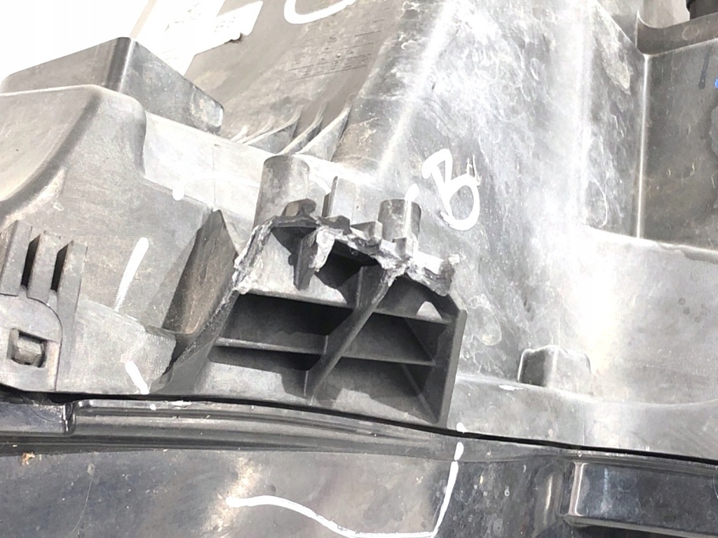 фото №5, Фара правый перед renault megane iv 260100767r лампа