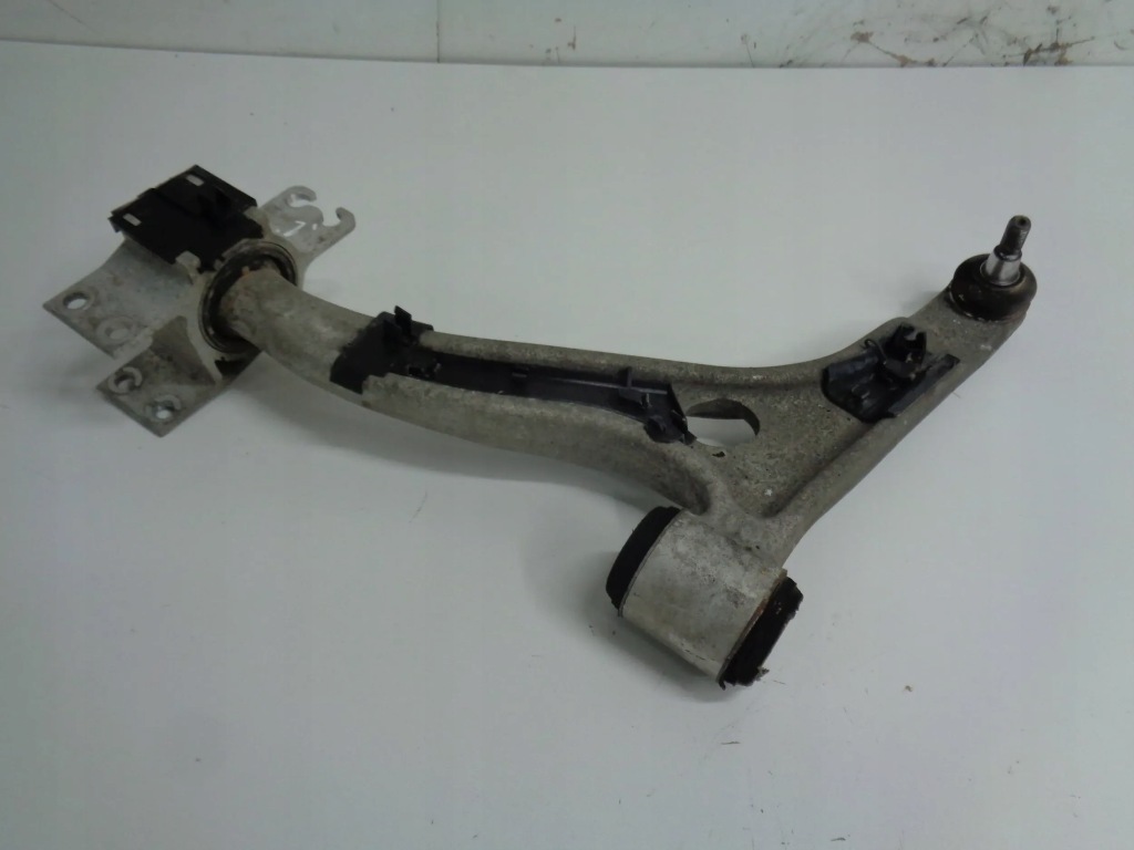 фото №3, Mercedes gla 2.2 cdi x156 13-19 r. важіль передній правий