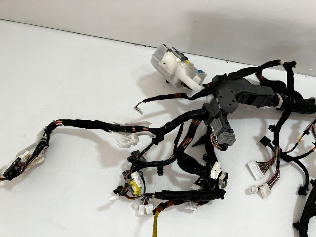 фото №9, Prius iii электропроводка салона pod панель