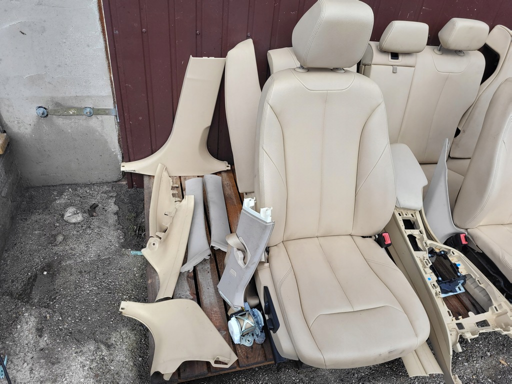 фото №12, Bmw f30 sedan сиденья заднее сиденье кожа обшивки