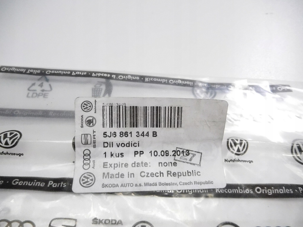 фото №10, Направляющая бардачка skoda fabia ii оригинальный номер 5j6861344b