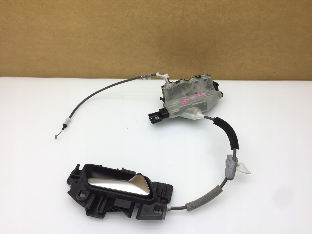 фото №1, Peugeot 208 ii замок ручка дверь правый перед