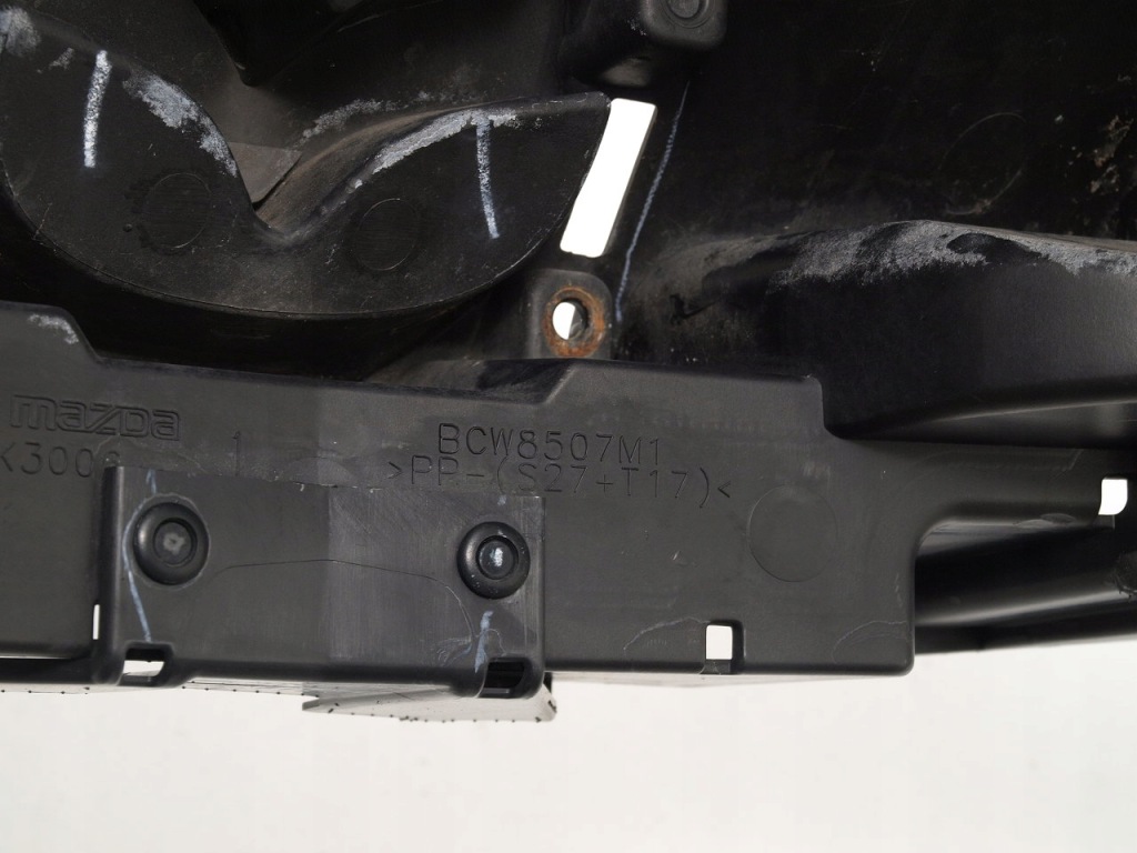Mazda 3 2008-2012 підсилювач каркас решітка решітка бампера перед bcw8507m1 Доставка