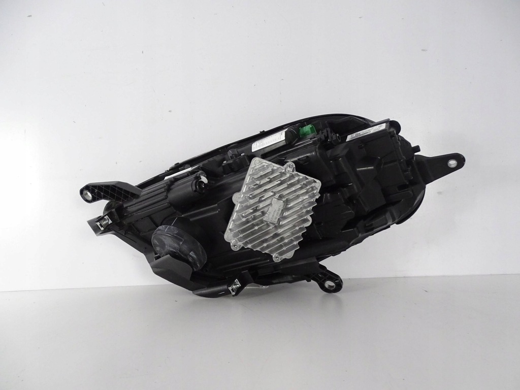 фото №10, Лампа перед передняя правая maserati mc granturismo m189 - czrny середина