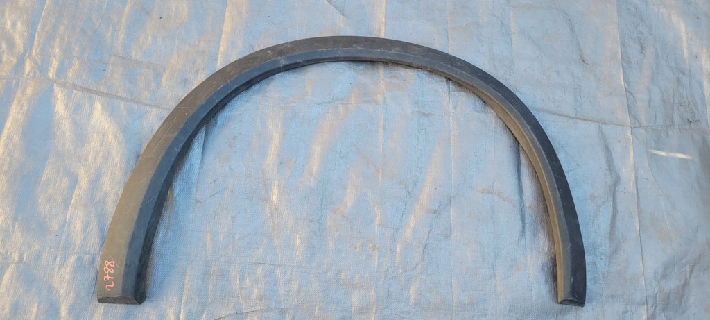 фото №1, Volvo v60 cc правая молдинг крыла перед