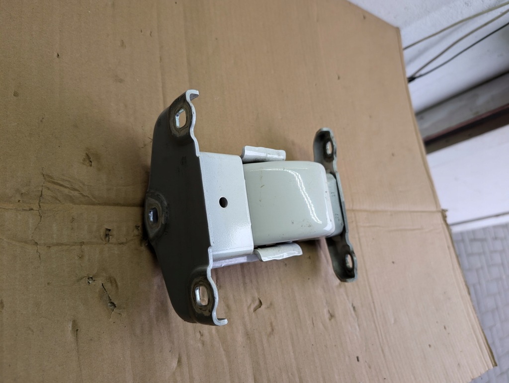 фото №7, Петля дверь правый задняя dół 904108626r renault trafic iii