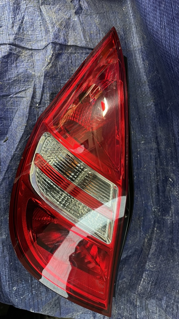 фото №4, Hyundai i30 2008- лампа задня ліва задня