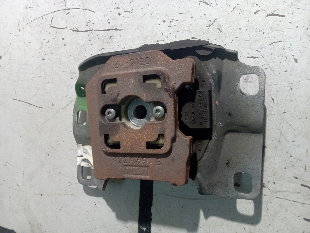 фото №1, Ford connect mk2 lift подушка коробки 1.5 tdci