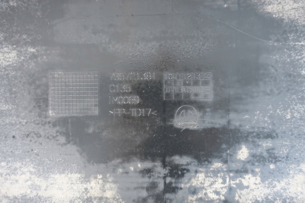 Fiat 500x накладка решётка бампера перед 14- 735721381 Оригинал