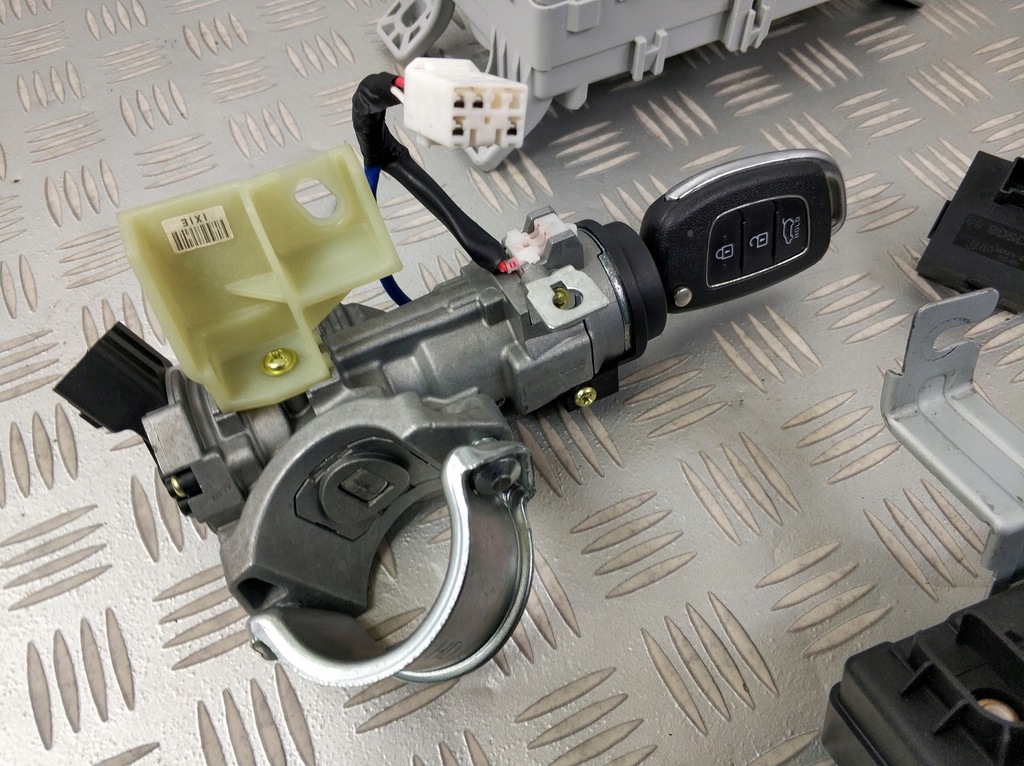 фото №8, Набір стартовий запуску бортовий комп'ютер ключ імобілайзер hyundai i20 ii 1.4 crdi