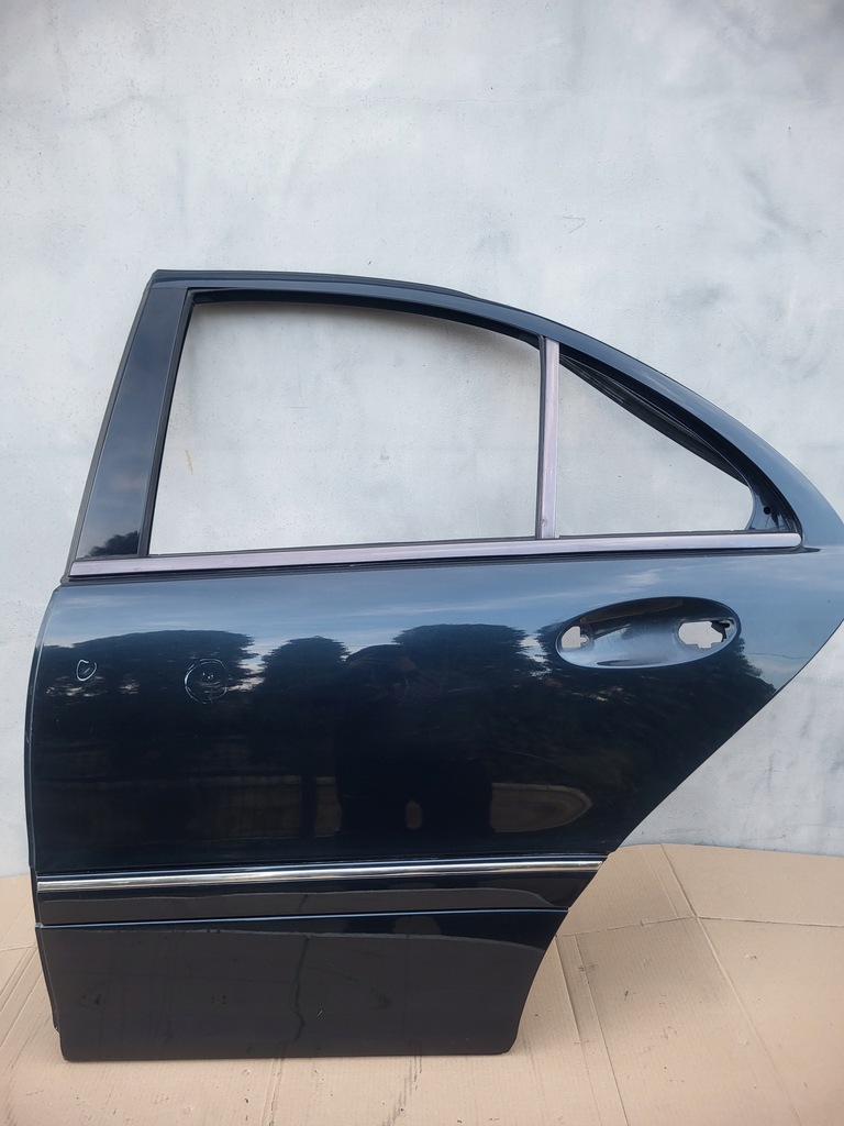 фото №1, Дверь левый задняя mercedes w203 sedan 189