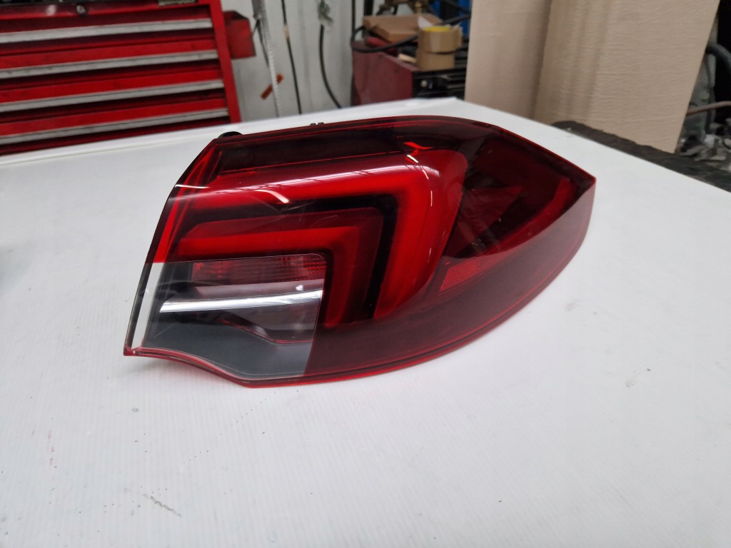 Insignia b hb 17-19 - лампа задній задня америка Київ