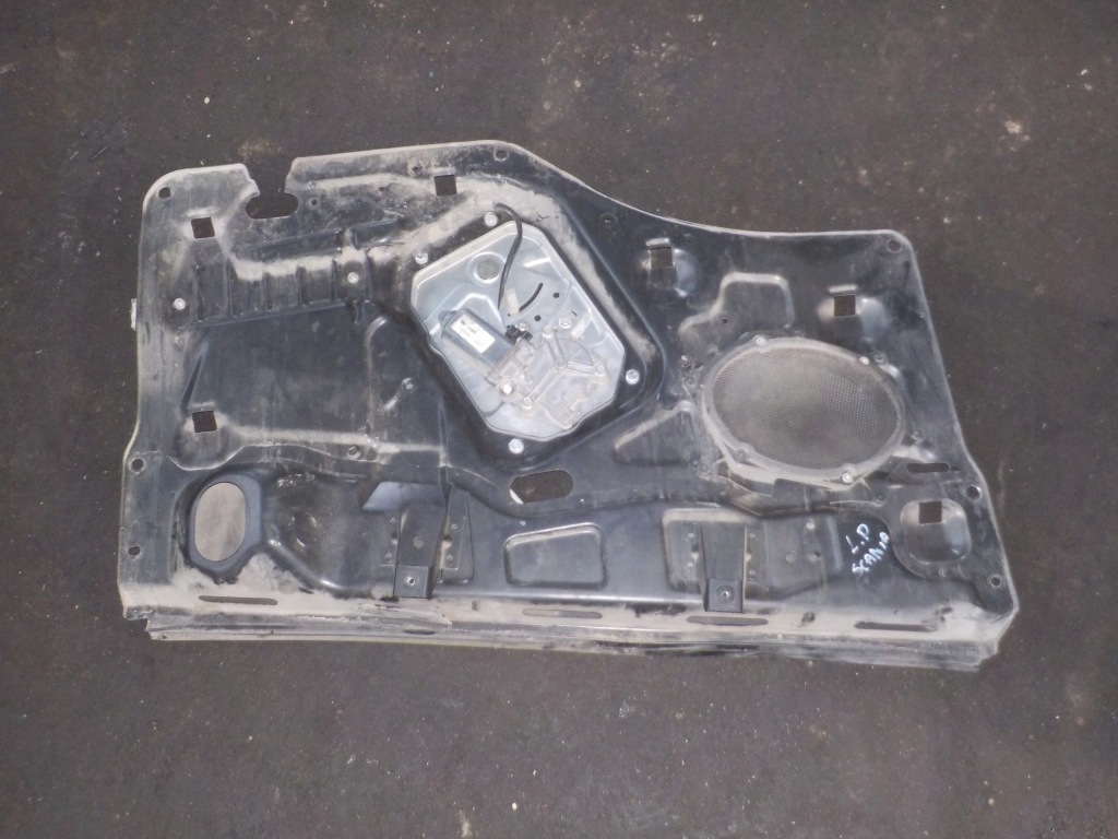 Купить Подъемник стекло правый перед scania 1534511