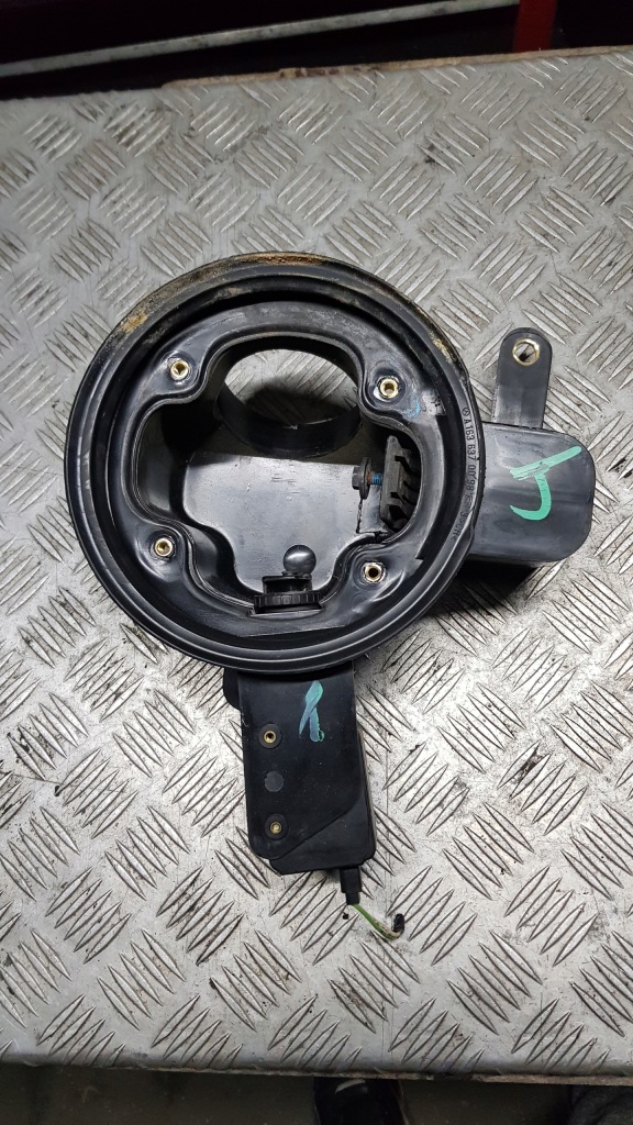 фото №2, Mercedes w163 ml заливна горловина пального кришка a1636370098