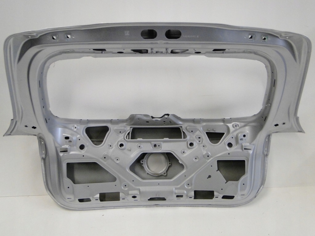 Mercedes eqa h243 243 крышка багажника задняя багажника задний  серебристая Недорого