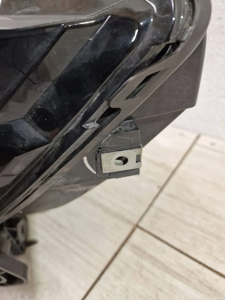 Tesla x лампа передня ліва led eu 1034318-00-dprzednie Ціна