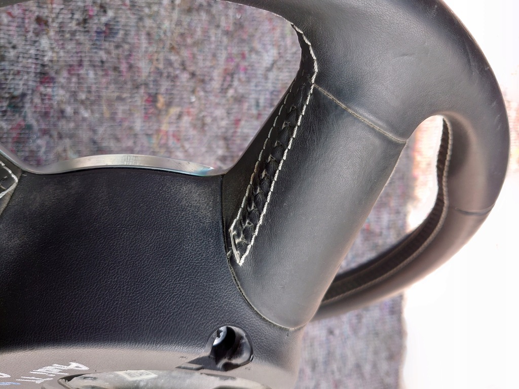 фото №8, Воздуховод кожа мультифункция multi срезанная audi tt s 8j 06- tts 8p