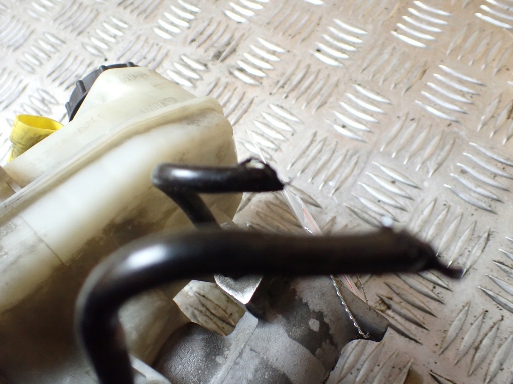 Усилитель тормозов насос тормозная opel insignia a 10r 2.0 универсал 13228183 11090 Недорого