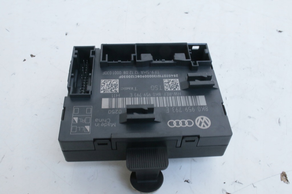 фото №1, Модуль дверь audi a4 b8