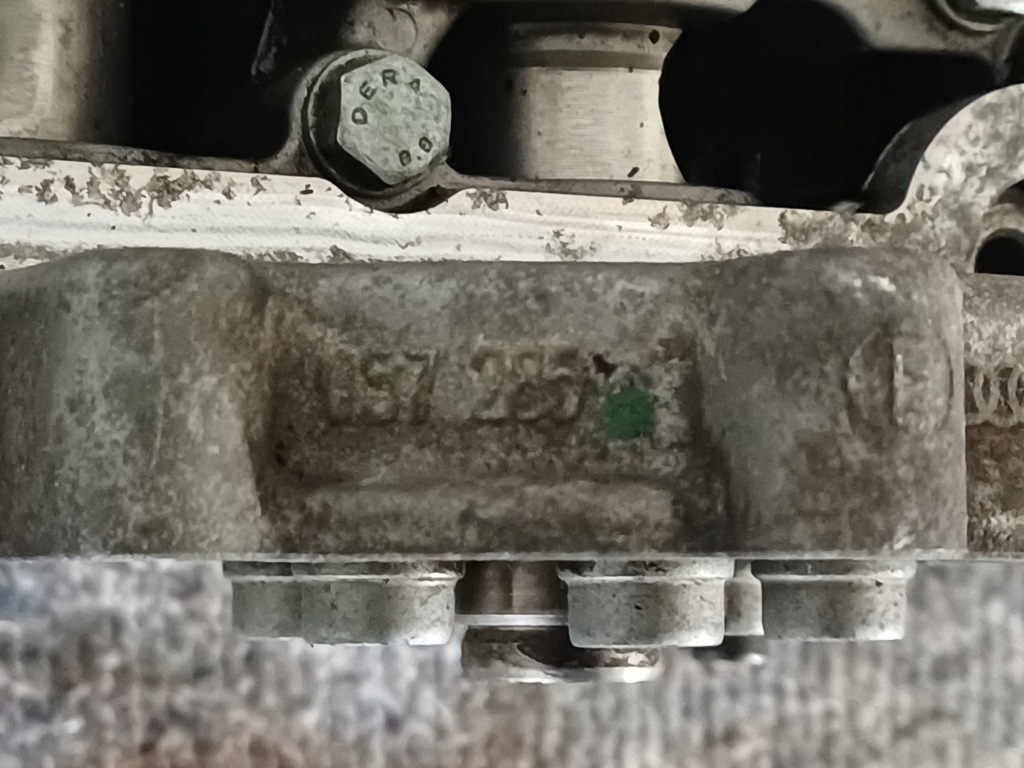 Nr 62 головка двигуна ліва audi a8 d3 4,2tdi 057353 057285 Ціна