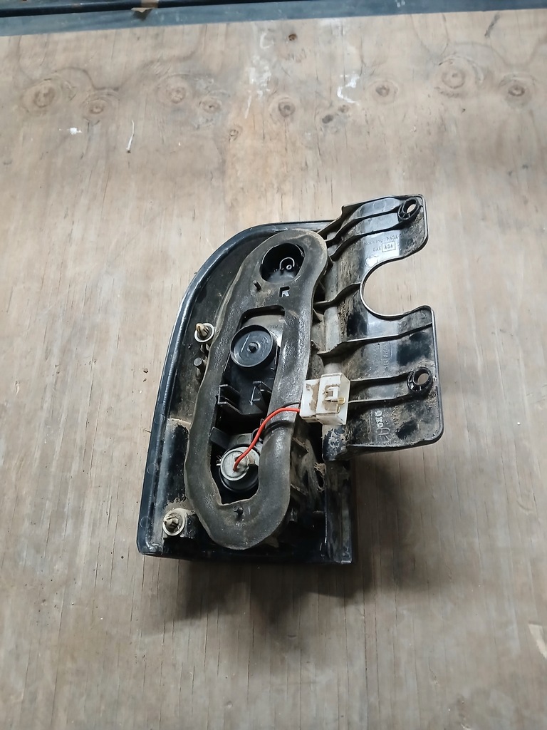 фото №8, Suzuki grand vitara i лампа правый задняя