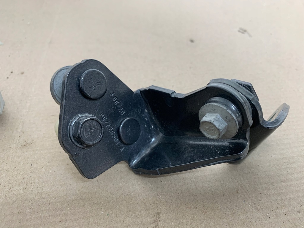 фото №12, Ford mustang mach-e rwd 21r петля петли дверь góra dół левый задняя задние