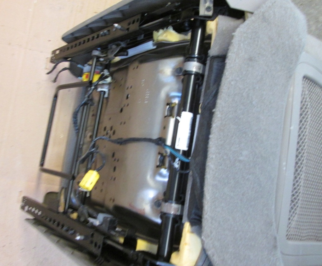 фото №16, Chrysler town country 11- сиденье перед левый правый dodge grand caravan