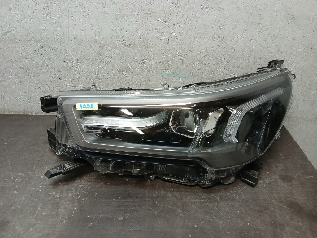 фото №1, Лампа перед левая toyota hilux 8 viii lift 20- full led