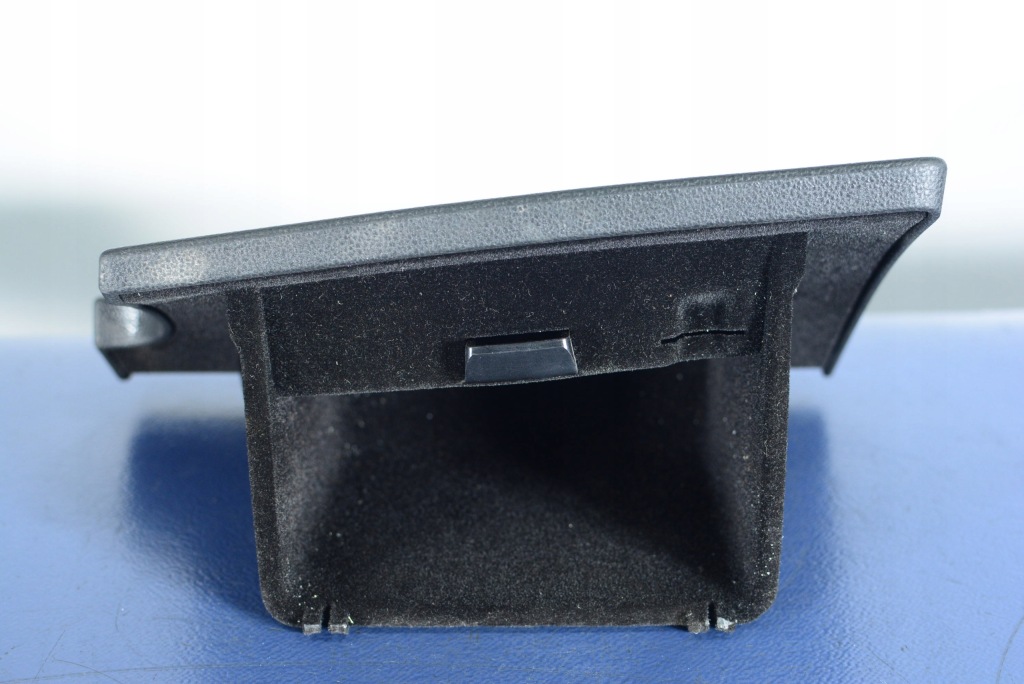 фото №4, Vw passat b8 kombi бардачок водія 3g185921c eu