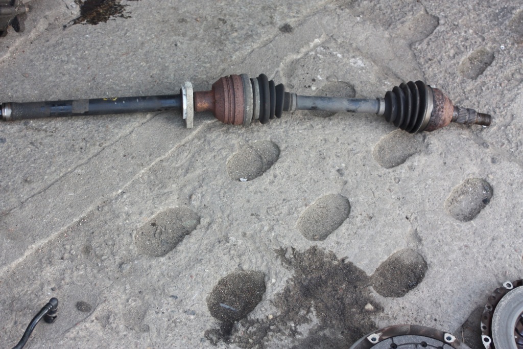 Купити Привідний вал права механічна коробка передач vectra c рестайлінг  2,2 direct