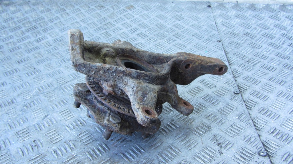 фото №5, Suzuki vitara xl7 поворотный кулак правая перед 01-07