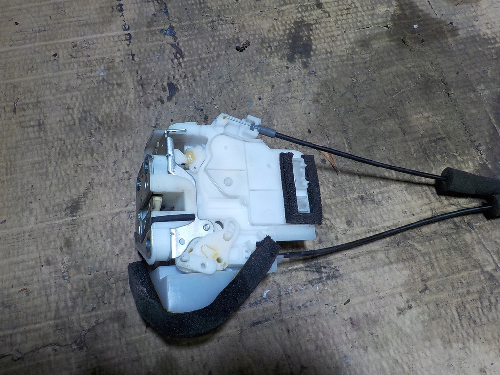 фото №5, Замок дверь правый задняя 2 pin subaru forester iii