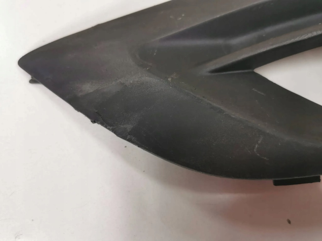 Решётка бампера передний opel mokka x левая 575. Оригинал