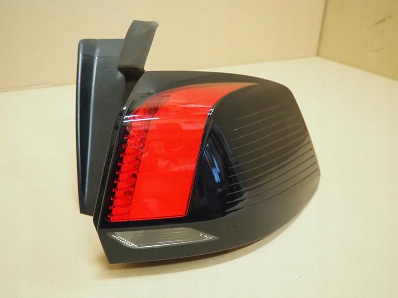 фото №2, Лампа led права задня peugeot 5008 ii