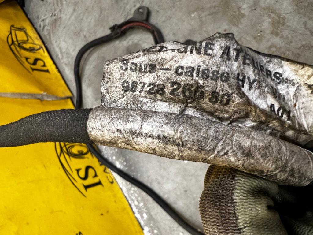 Шланг плюсовой аккумулятор peugeot 508 1 рестайлинг  sw универсал rxh 2.0 hybrid Киев