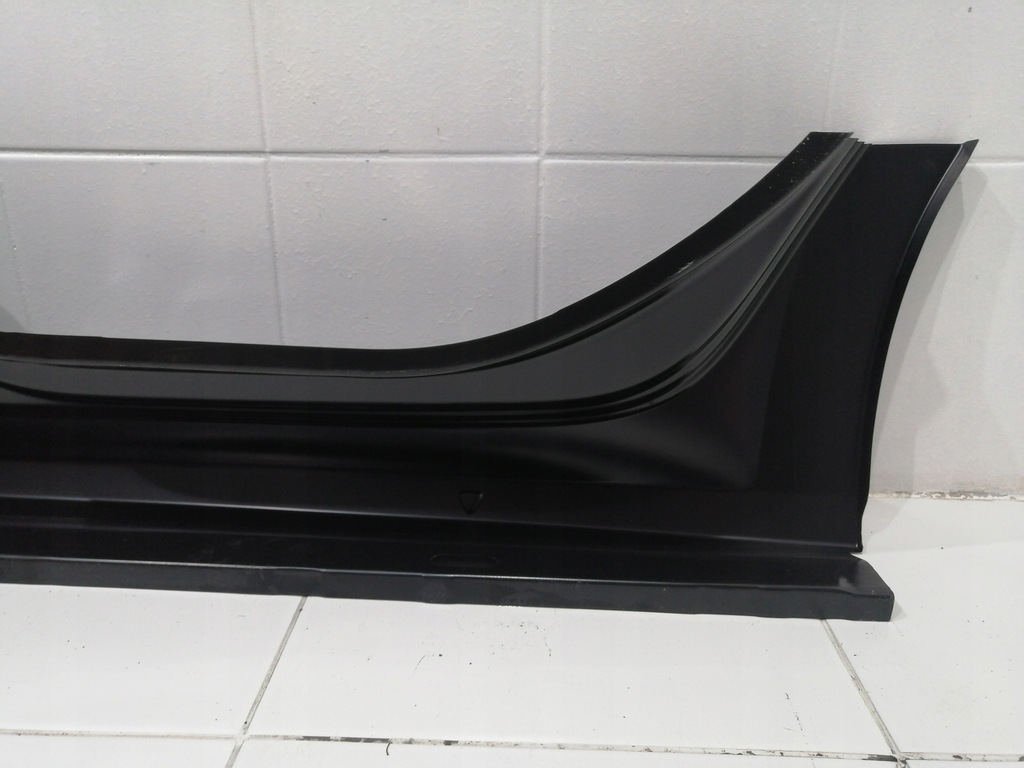 фото №5, Поріг правий skoda octavia iv 5e7