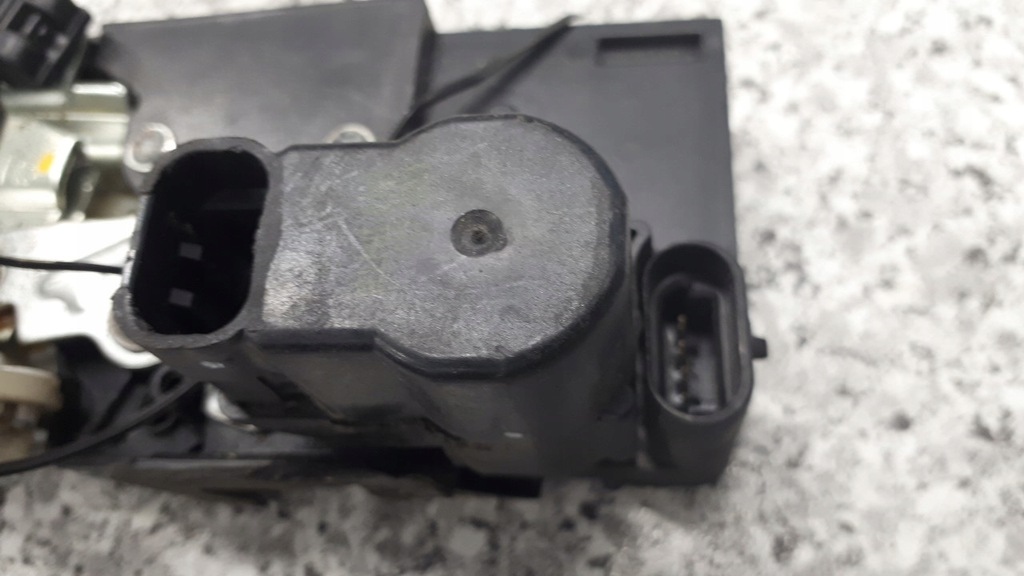 фото №9, 16828897 замок правий задня alfa romeo 156 6pin