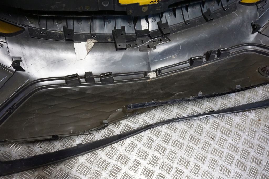 Gm chevrolet bolt 2022 2023 - бампер перед передний решётка радиатора usa в Украине