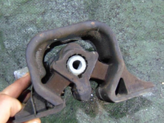 фото №3, Кронштейн подушка двигуна opel combo c 1.4