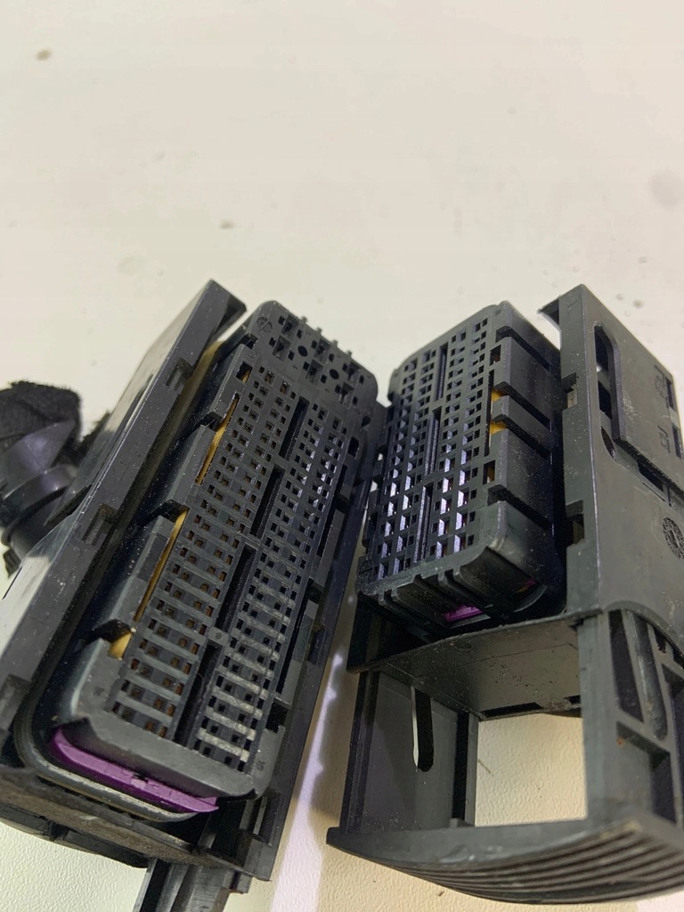 фото №6, Разъёмы штекер колодка блок управления двигателя seat toledo iv 1.6 tdi