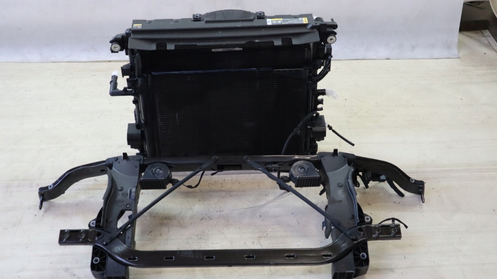 фото №1, Jeep wrangler jl 2.0 t hybrid 4xe 18- pas передний радиатор 68340962ac