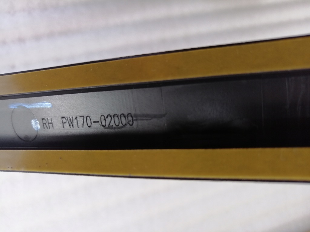 фото №5, Toyota corolla молдинг двері права