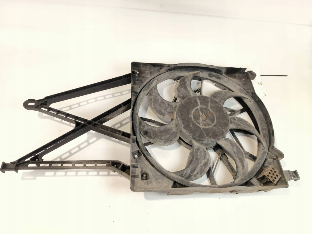 фото №1, Вентилятор радиатора 0130303245 opel zafira a