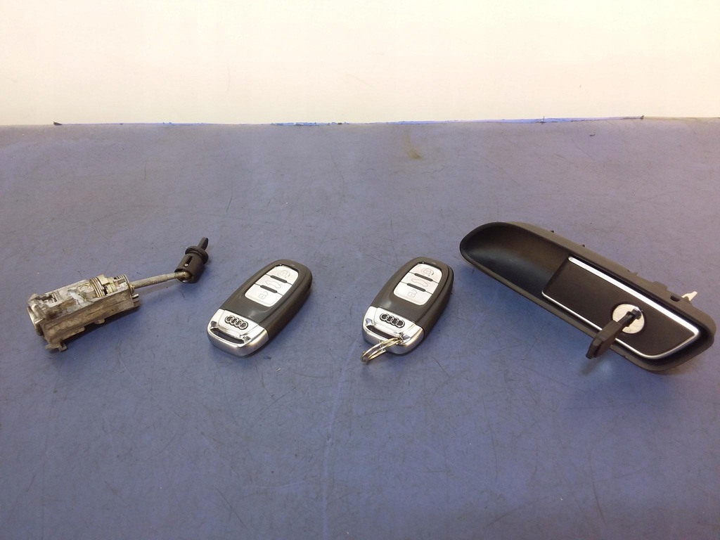 фото №3, Audi a8 d4 ключ pilot вкладка замка