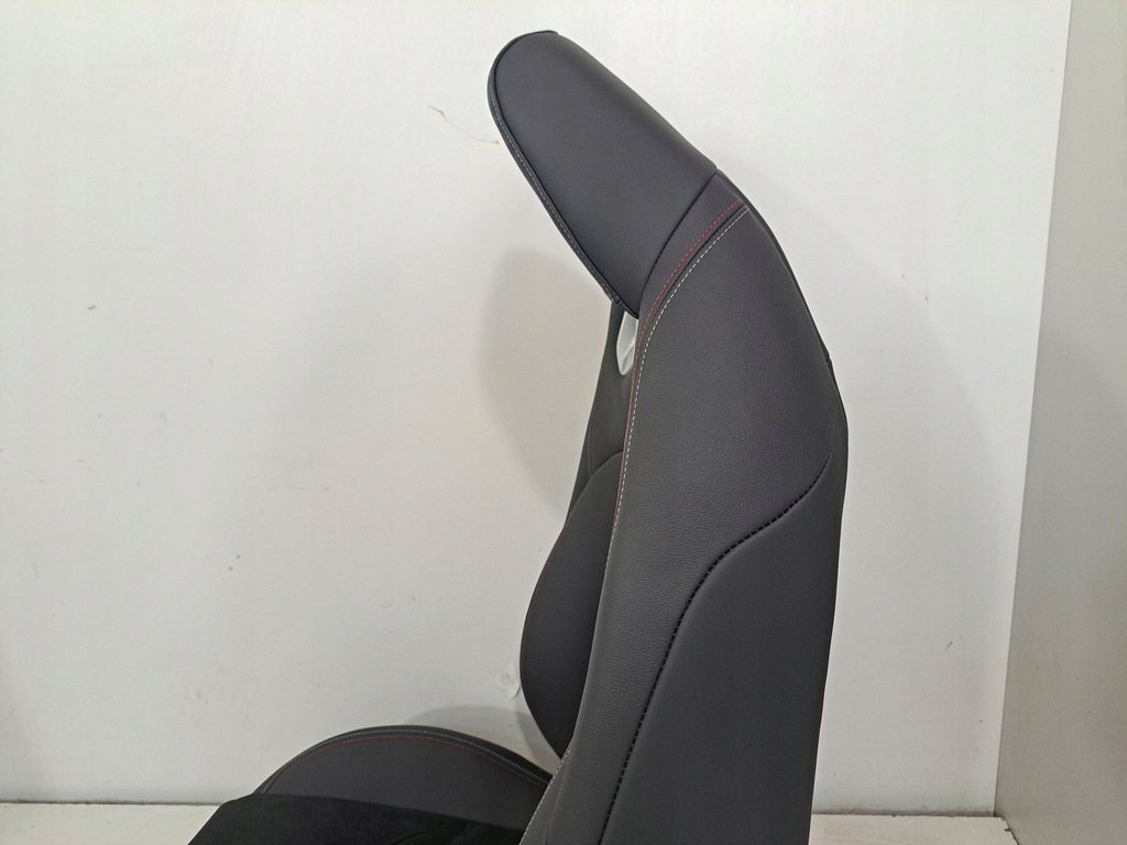 фото №9, Toyota supra a90 2022 комплект передних сидений lhd