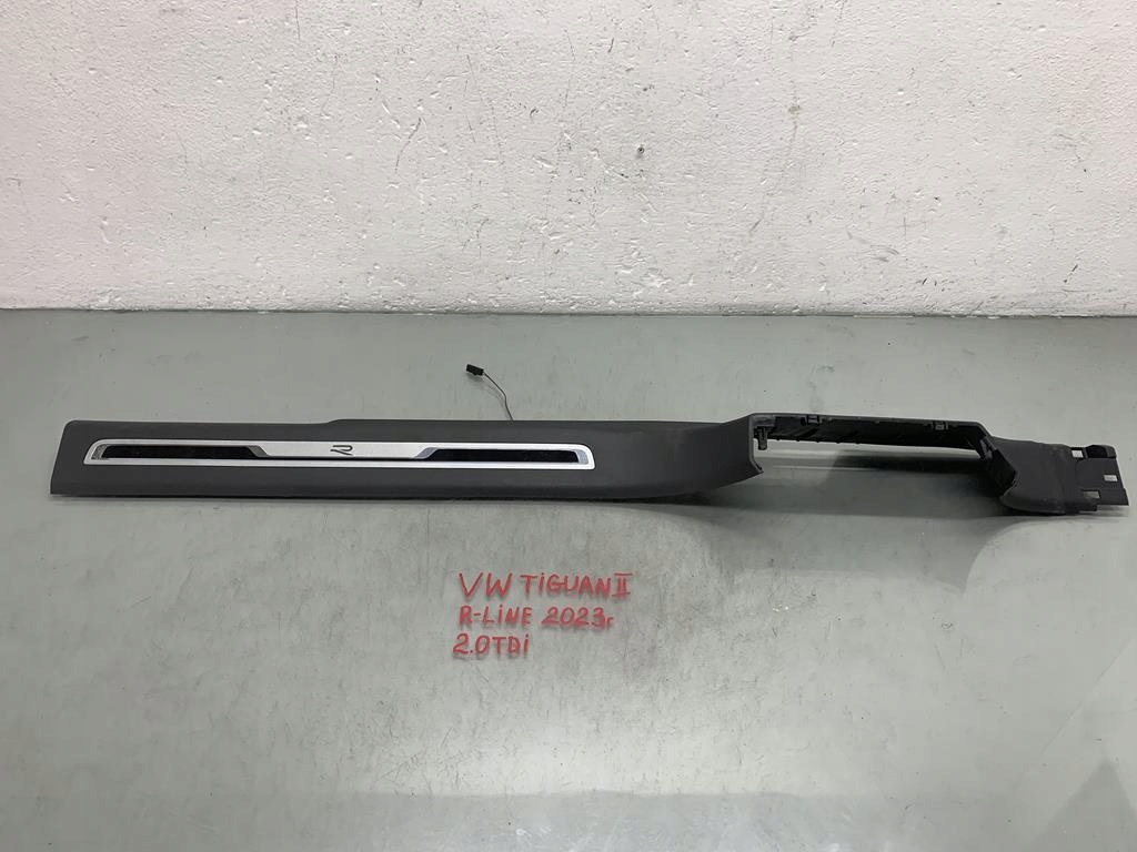 фото №1, Накладка поріг ліва r-line vw tiguan ii lift 2.0 tdi 23 5na853369