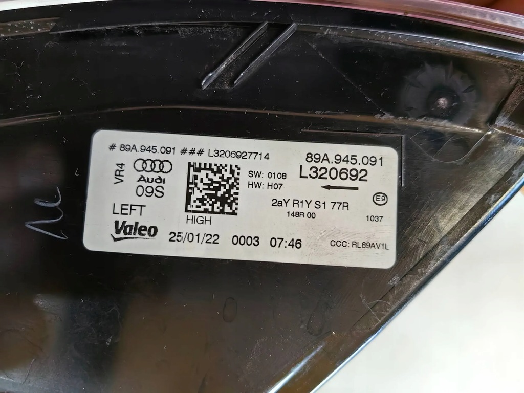 фото №9, Audi q4 89a - лампа rtył левая polecam